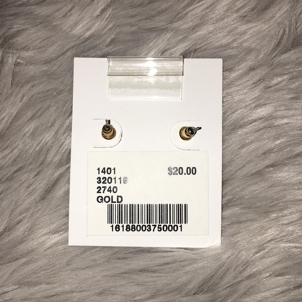 Pyramid Stud Earrings - Picture 3 of 5